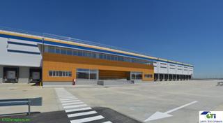 Rent Industrial building  C/ calvi , alic 2.3. junto decathlon. Nave logxcdstica de 26.562m2 completamente instalada, fachada a2