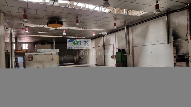 Foto 64d86298-8721-41ea-84cd-ab6a9b7f4dc5. Nau industrial a Avenida Cataluña Zaragoza