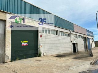 Miete Fabrikhalle  Pol el Águila, avda miguel servet. Conjunto 2 naves en alquiler, polxcdgono el aguila  1.600 m2 apr