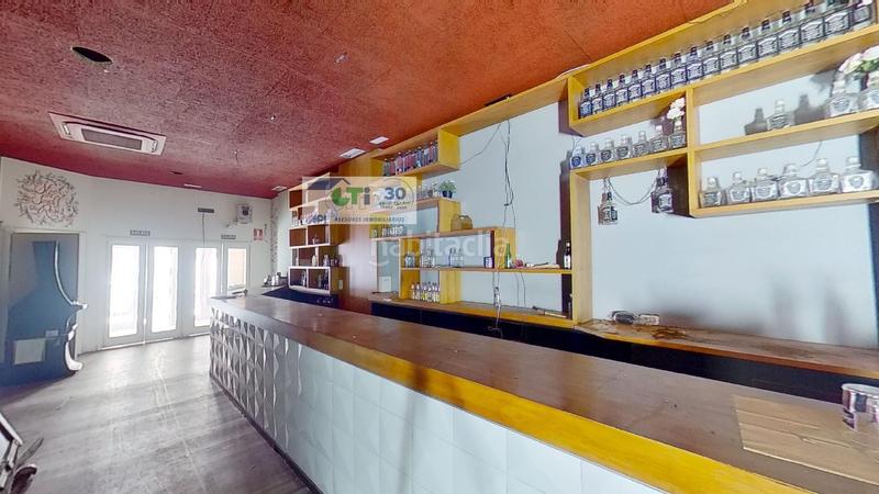 Foto eea583fb-78cf-4c23-a0fe-b7c80b9c69de. Alquiler local comercial local alquiler calle lacarra de miguel en Zaragoza