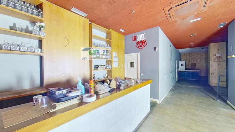 Foto fd92e61f-942c-48b7-ba34-2b04ac4a2d2e. Alquiler local comercial local alquiler calle lacarra de miguel en Zaragoza