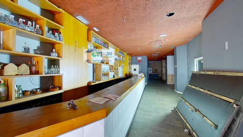 Foto 8832ea93-0f35-4d78-a39f-f5e3e81fe270. Location local commercial dans Paseo Constitución - Las Damas Zaragoza