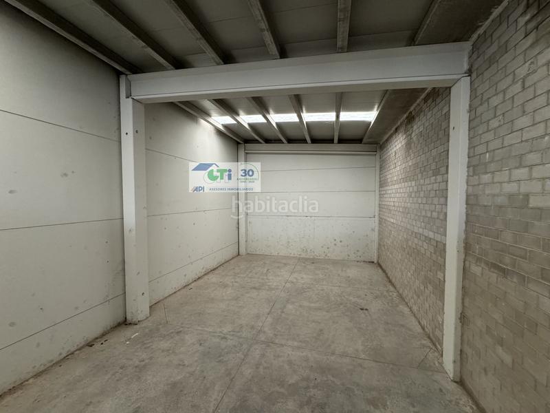 Foto 046bfbc0-bbe7-4373-b7d0-2b8e9b9932b5. Industrial building in Cuarte de Huerva