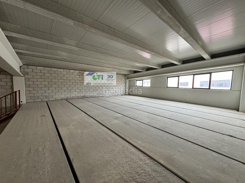 Foto eeae5aec-1659-4fb6-893d-7d7787b7864e. Industrial building in Cuarte de Huerva