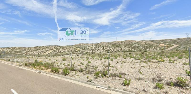 Foto 04189619-e3ae-4d95-82a5-251169bf8267. Miete gewerbliches grundstück in Cuarte de Huerva