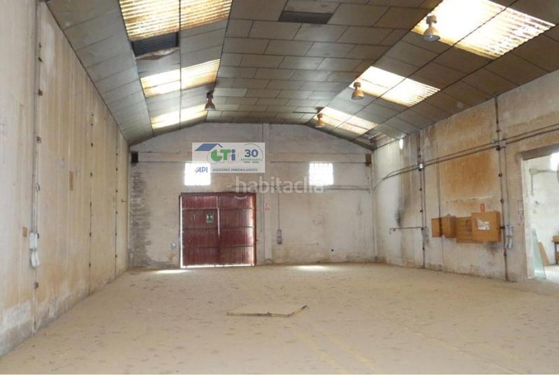Foto a8a72210-392b-4960-aa4c-5f532facb861. Capannone industriale in Cuarte de Huerva
