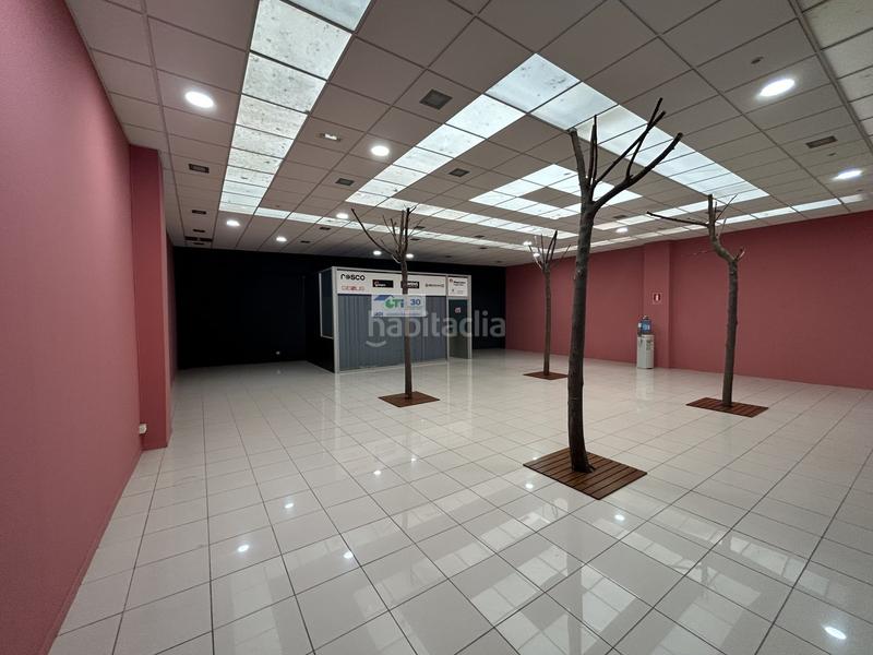 Foto bc50fd6d-80b8-48ef-948e-71d1abfeb454. Alquiler local comercial  en alquiler calle moncasi en Zaragoza