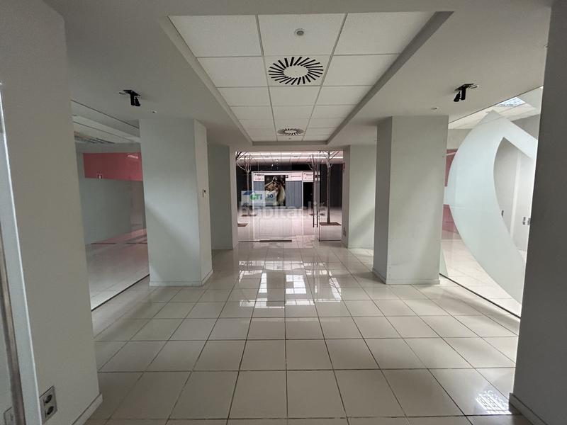 Foto d203fed0-359d-4433-89c7-4c6f40f458da. Alquiler local comercial  en alquiler calle moncasi en Zaragoza