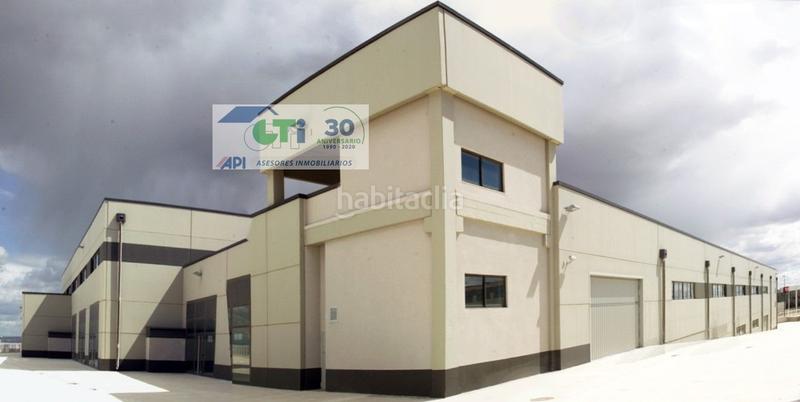 Foto 7b3ab2b2-f0e0-45f8-af51-cf72378fe42e. Nau industrial a Cartuja Baja Zaragoza