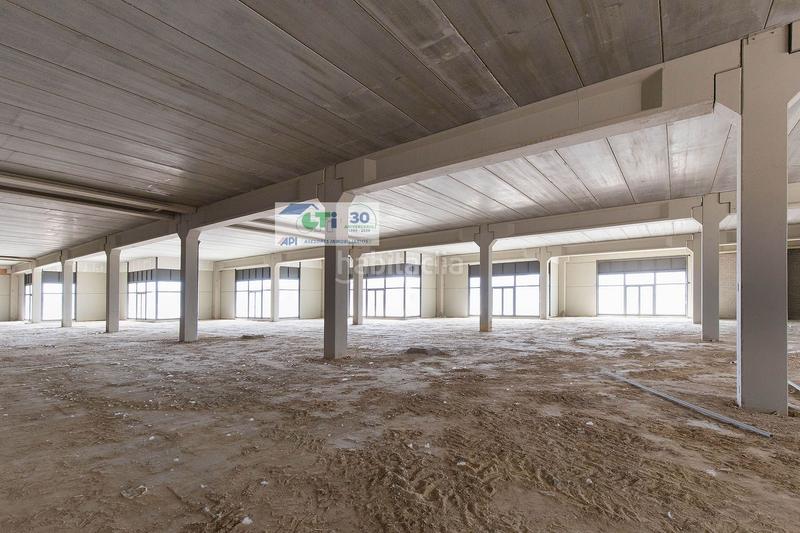 Foto b675a956-bd16-4104-b0b8-dbdde31a81f1. Nau industrial a Cartuja Baja Zaragoza