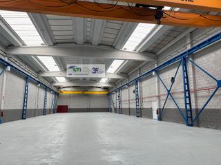 Lloguer Nau industrial  C/ e, parcela 61. Nave en malpica con dos puentes grxdaa