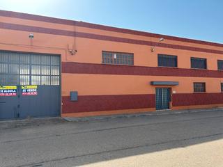 Alquiler Nave industrial  Pol. pignatelli. Nave 486 m2 con amplio terreno. en  venta y alquiler, cuarte de