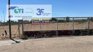 Affitto Area edificabile industriale  Carretera n-125, pk 5,6. Terreno 11.750 m2, alquiler o venta, carretera del aeropuerto