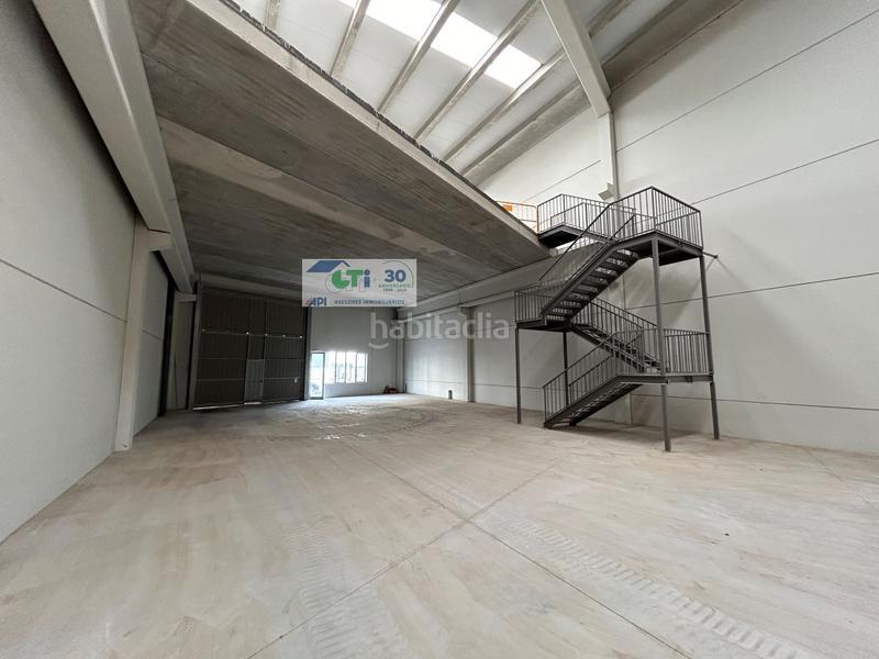 Foto 550dd0d3-4c77-4123-8a75-54d6a1468464. Industrial building in Cartuja Baja Zaragoza