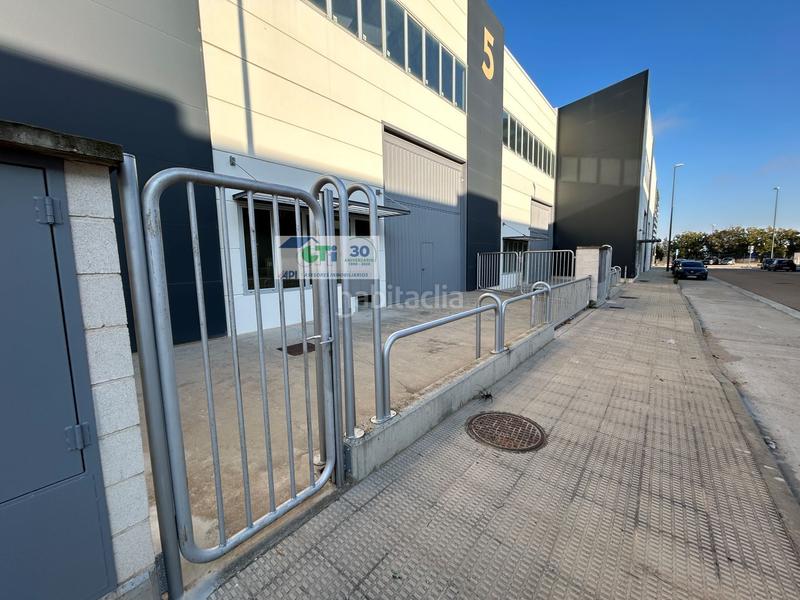 Foto e1f6926c-67a0-4a15-b612-b04aaa9c87e8. Nau industrial a Cartuja Baja Zaragoza