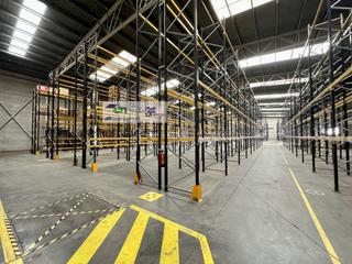 Nau industrial  Bogot&#xc1; con paraguay. Nave logxedstica tipo c, en venta de 3.472 mxb2 construidos en p