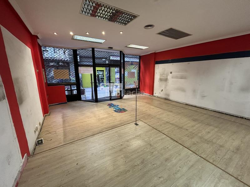 Foto b0bafa41-c65c-4a44-862a-7bfaf22cdb7a. Alquiler local comercial calle rufas junto a coso en Zaragoza