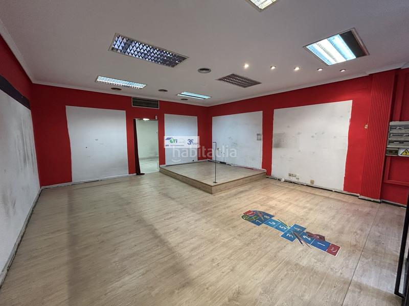 Foto feac933a-e73e-4335-bfdf-e8c1a908a818. Alquiler local comercial calle rufas junto a coso en Zaragoza