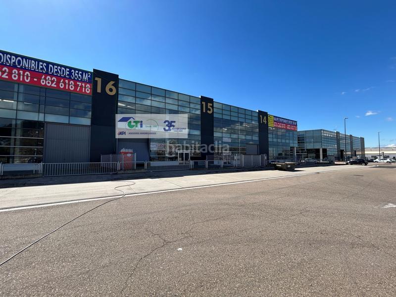 Foto 060ba8e7-bc57-47f6-834e-02e7b776a429. Nau industrial a Cartuja Baja Zaragoza
