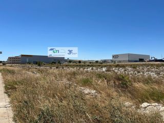 Wohngrundstück  Avenida jose lopez soriano con calle del carbono. 8900 m2 a la entrada del parque tecnologico del reciclado