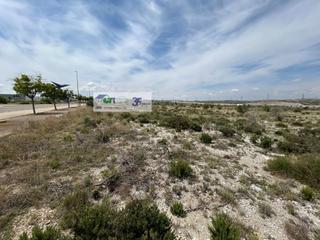 Terreny residencial  Avenida jose lopez soriano con calle plomo. Parcela industrial de 13.000m2. posibilidad de ampliar con parce
