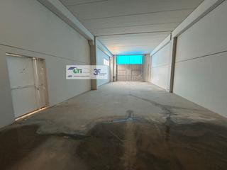 Bâtiment à usage industriel  Calle del romero. Nave esquinera de 230m2 en recinto cerrado