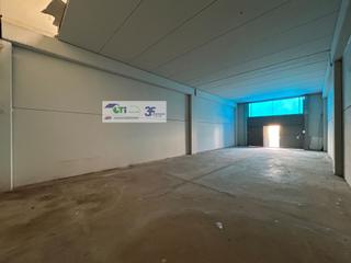 Nave industrial  Calle del romero. Nave de 230m2 en recinto cerrado
