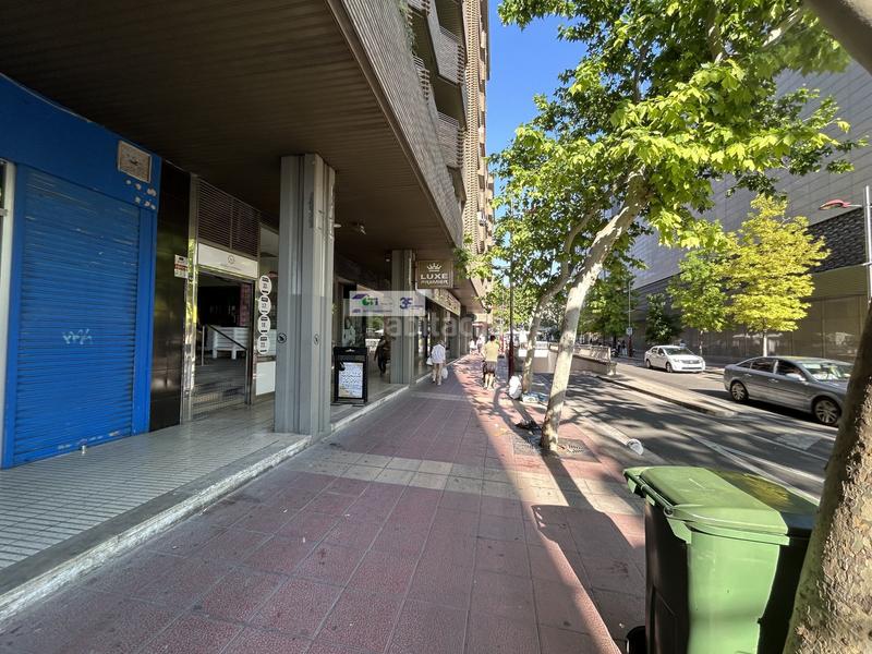 Foto 8ce9d27a-81c5-4114-a05e-99e011566678. Lloguer local comercial a Paseo Sagasta Zaragoza