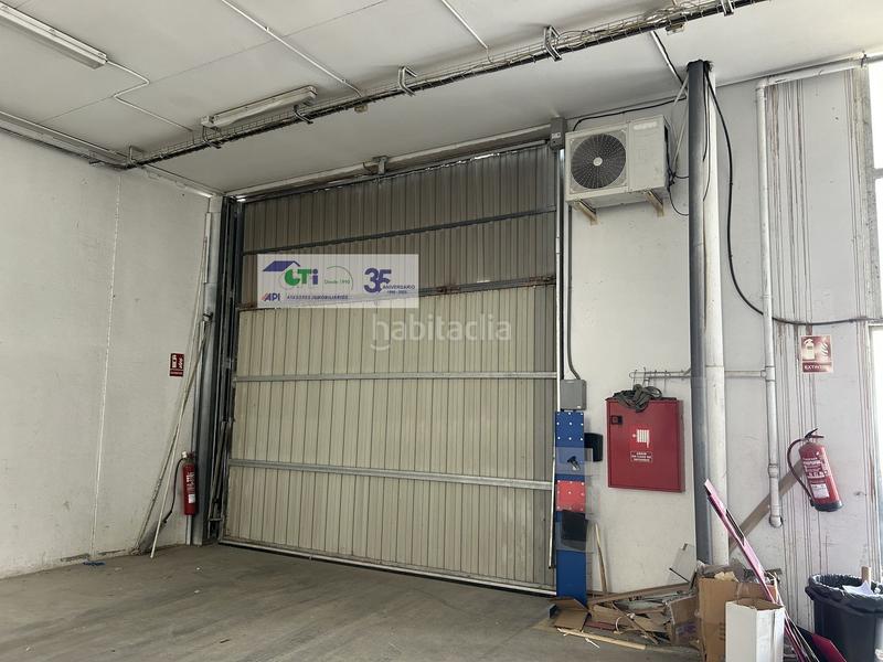 Foto 470e77a5-ffdf-409b-ad3f-26785068f7d3. Location bâtiment à usage industriel dans Pinseque
