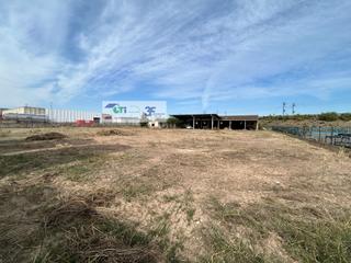 Terreno residencial  Parcela de terreno. Parcela en venta de 5.500m2 en pol. la corona