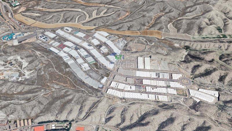 Foto 450d258d-fcd6-4692-930b-111f3bc2605f. Capannone industriale in Cuarte de Huerva