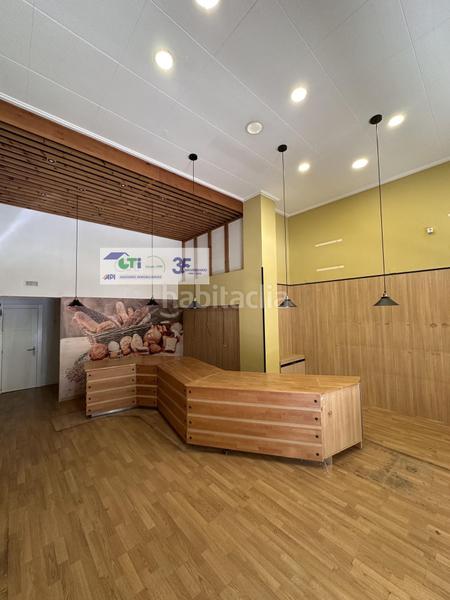 Foto f4af197e-dcc5-4ef1-9efc-b764f547817d. Rent business premise in Paseo Constitución - Las Damas Zaragoza