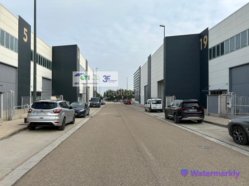 Foto 70bf3da9-44f7-4eeb-bb6a-ee99a7e62672. Capannone industriale in Cartuja Baja Zaragoza