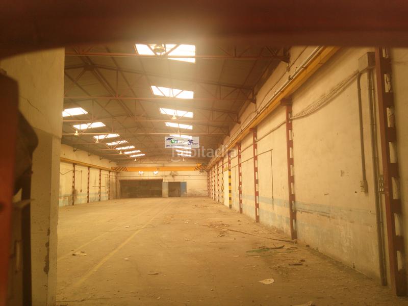 Foto a8c90409-0a60-44e2-b7b8-85d479e0c782. Alquiler nave industrial nave de aproximadamente 900 m2, en alquiler, con puente grxdaa 5 tn. poligono el plano. disponible a partir de septiembre en María de Huerva