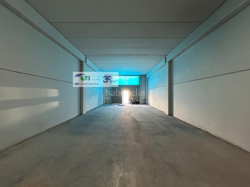 Foto e40a5d67-b728-41a1-830b-61c31b803943. Nave industrial navexa0de 230m2 en recinto cerrado en Zaragoza