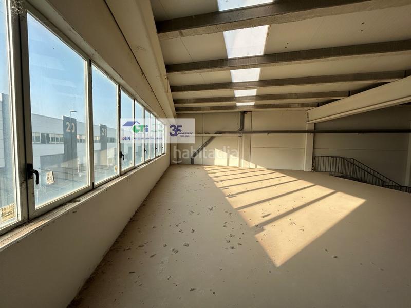 Foto 293f4ccf-48a8-44ff-a47e-ff44ae9b4ee8. Nau industrial a Cartuja Baja Zaragoza