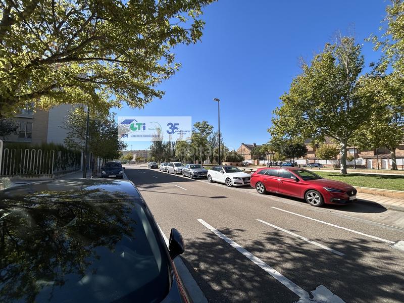 Foto 3ab443ec-9301-49b6-afa3-3a5f1a9e0cfe. Alquiler local comercial local alquiler Miralbueno en Zaragoza