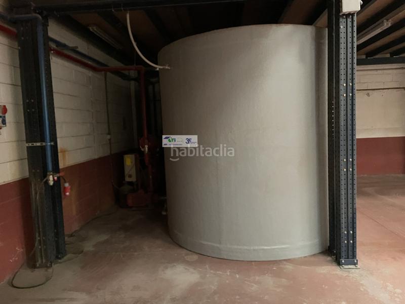 Foto 2589a43f-acdd-49fd-9436-3b94ea812b2d. Capannone industriale in Puebla de Alfindén (La)