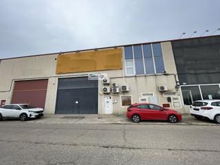 Nau industrial  C/ nogal. Inversores, nave en venta fachada nacional ii, con inquilino.