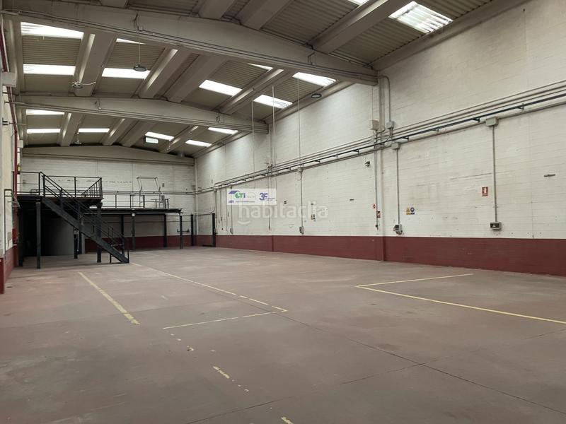 Foto 36ff1541-6784-4d98-bbb9-6d00ae9538ce. Capannone industriale in Puebla de Alfindén (La)