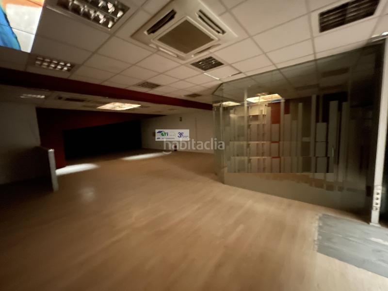 Foto d557449f-1e98-4f53-888e-f1a2eeaa2877. Capannone industriale in Puebla de Alfindén (La)