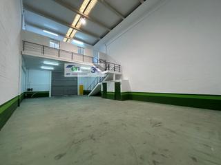 Location Bâtiment à usage industriel  Calle retama. Alquilerxa0de nave instalada de 280m2