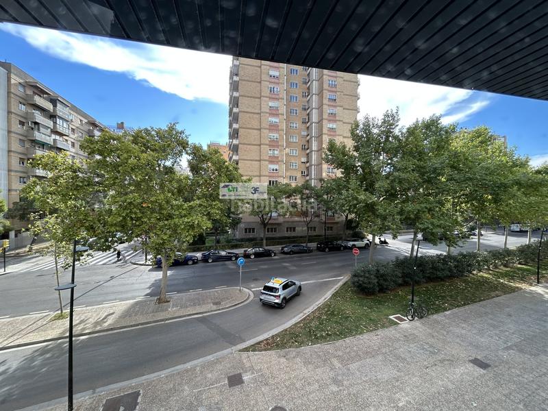 Foto 088ff653-4c5c-40e2-a3b5-e16bf5ca156b. Office space in Romareda Zaragoza