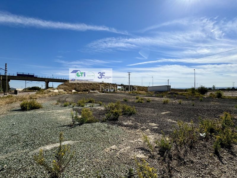 Foto 1eff96ed-8d9d-4e86-b210-dc341a739a90. Nau industrial a Pinseque