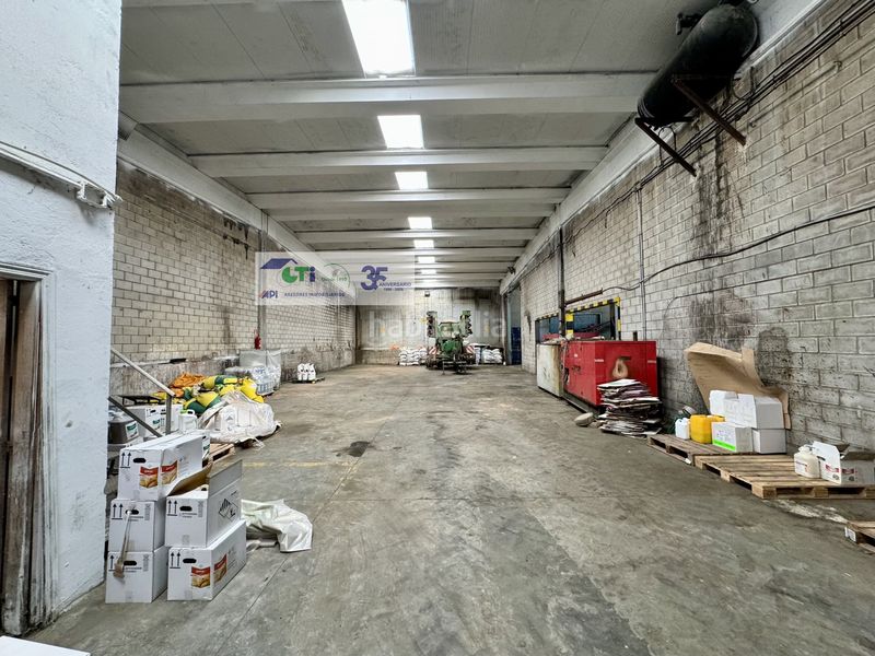 Foto 748a433c-2186-4083-b963-5260df6bc5b9. Nau industrial a Pinseque