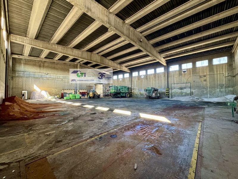 Foto 9348ba6c-5e27-439e-8364-6ed9aa48bd52. Nau industrial a Pinseque