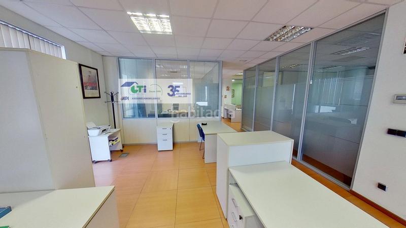 Foto 13723cc9-fa73-44b8-ba52-560636f3af35. Bureau dans Garrapinillos Zaragoza