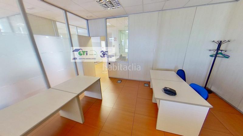 Foto 9fa80a88-e982-4b82-9449-fb3b54ea42a3. Bureau dans Garrapinillos Zaragoza