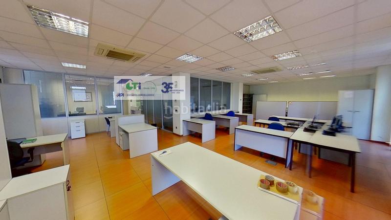 Foto a55ac22c-d83e-49b1-af9c-4586705b9ea9. Bureau dans Garrapinillos Zaragoza