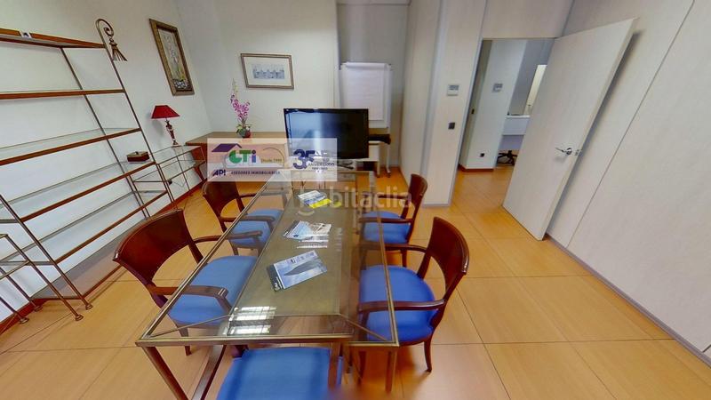 Foto f04e0244-8634-4ed2-aa8c-9a6be74f03b0. Bureau dans Garrapinillos Zaragoza